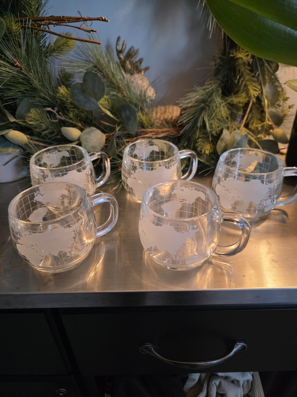VTG Nestle Globe Mug Set with Etched World Map - 5 Pack